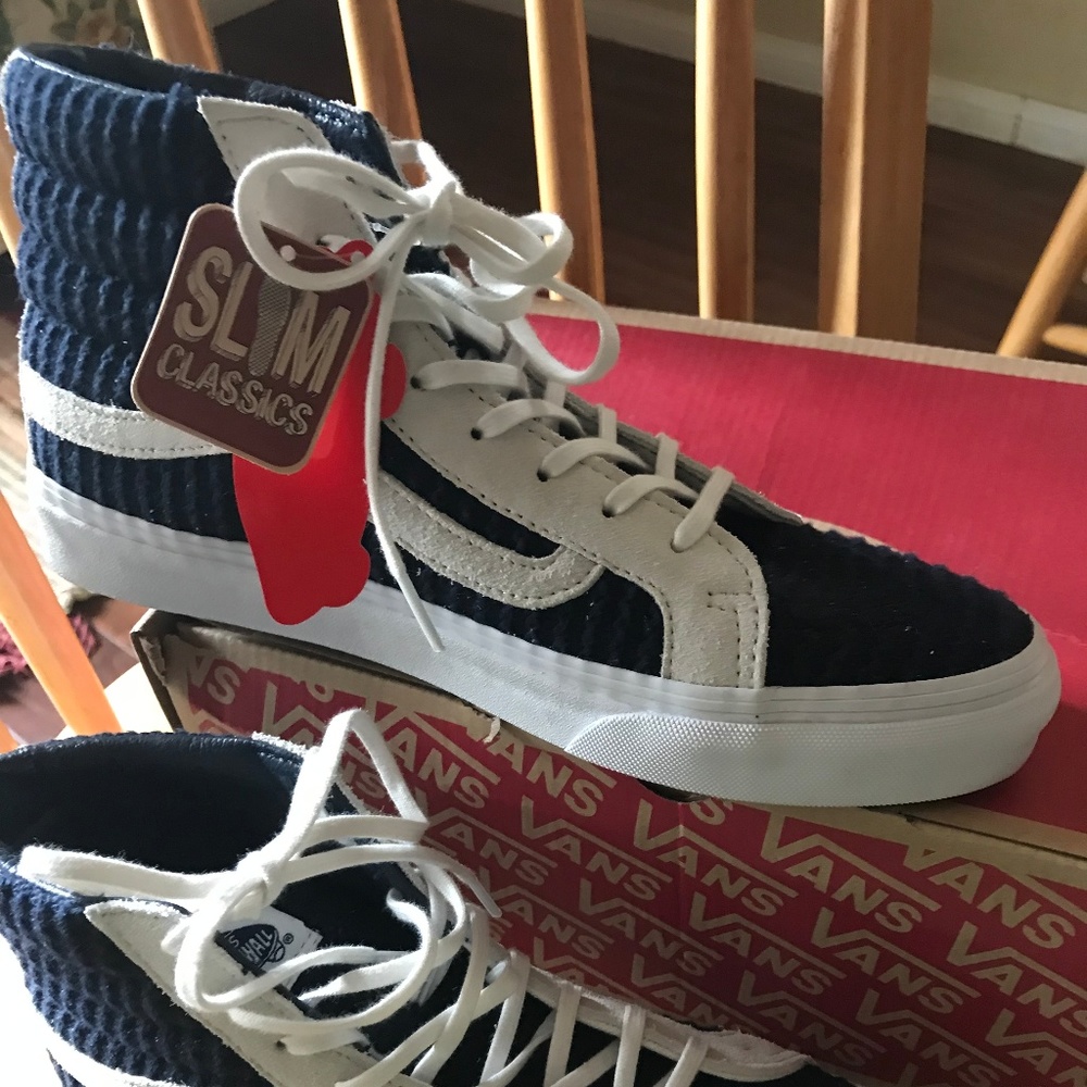 NWT Womens 8.5 Vans Suede Sk8-Hi Top Slim Sneakers